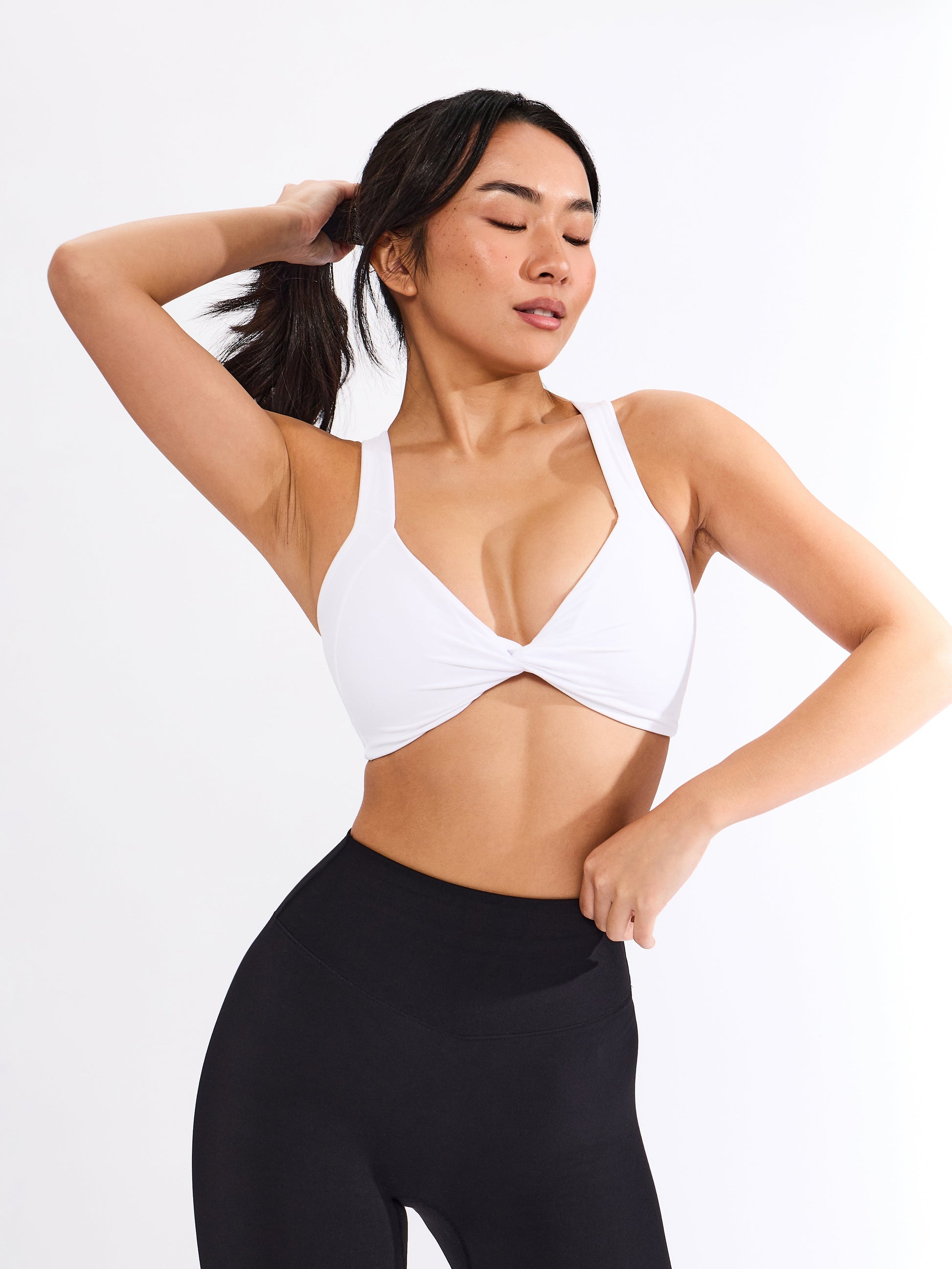 Twisted Curve Sports Bra - White